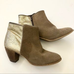 Tan & Glitter Booties!